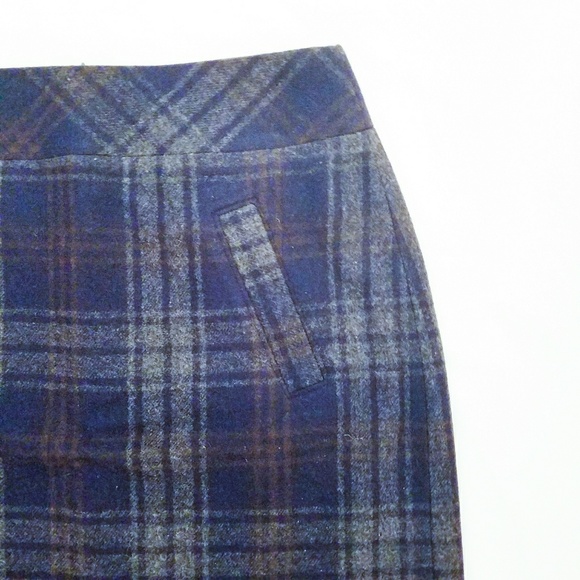 Loft Plaid Navy Skirt Petite - Picture 4 of 6
